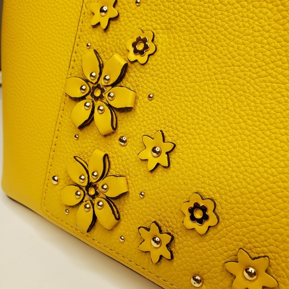 $298 Michael Kors Meredith East West Bonded Tote- Sunflower - Picture 2 of 9